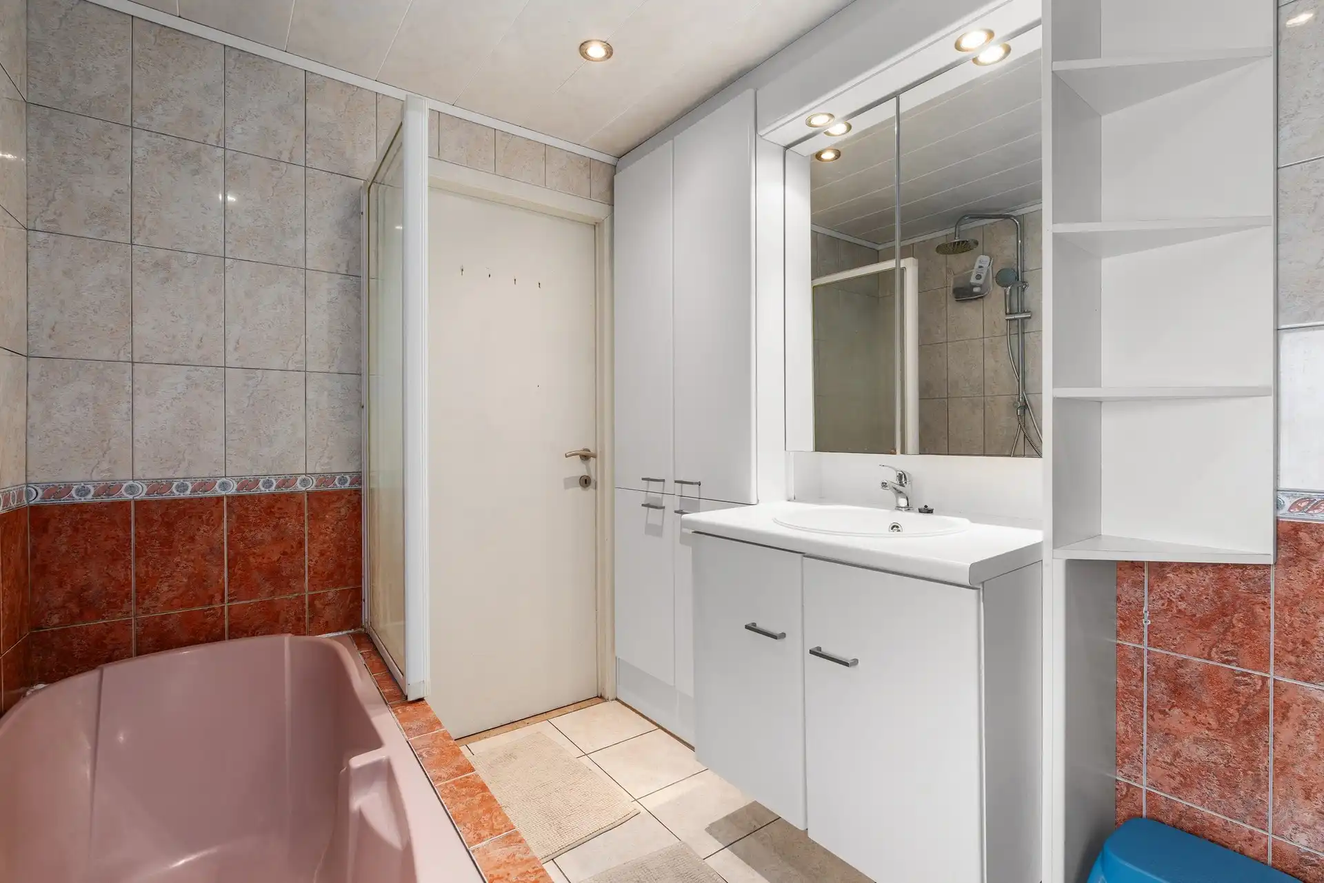 Charmante instapklare starterswoning met 3 slaapkamers, vlak bij Recreatiedomein De Schorre.  foto 10
