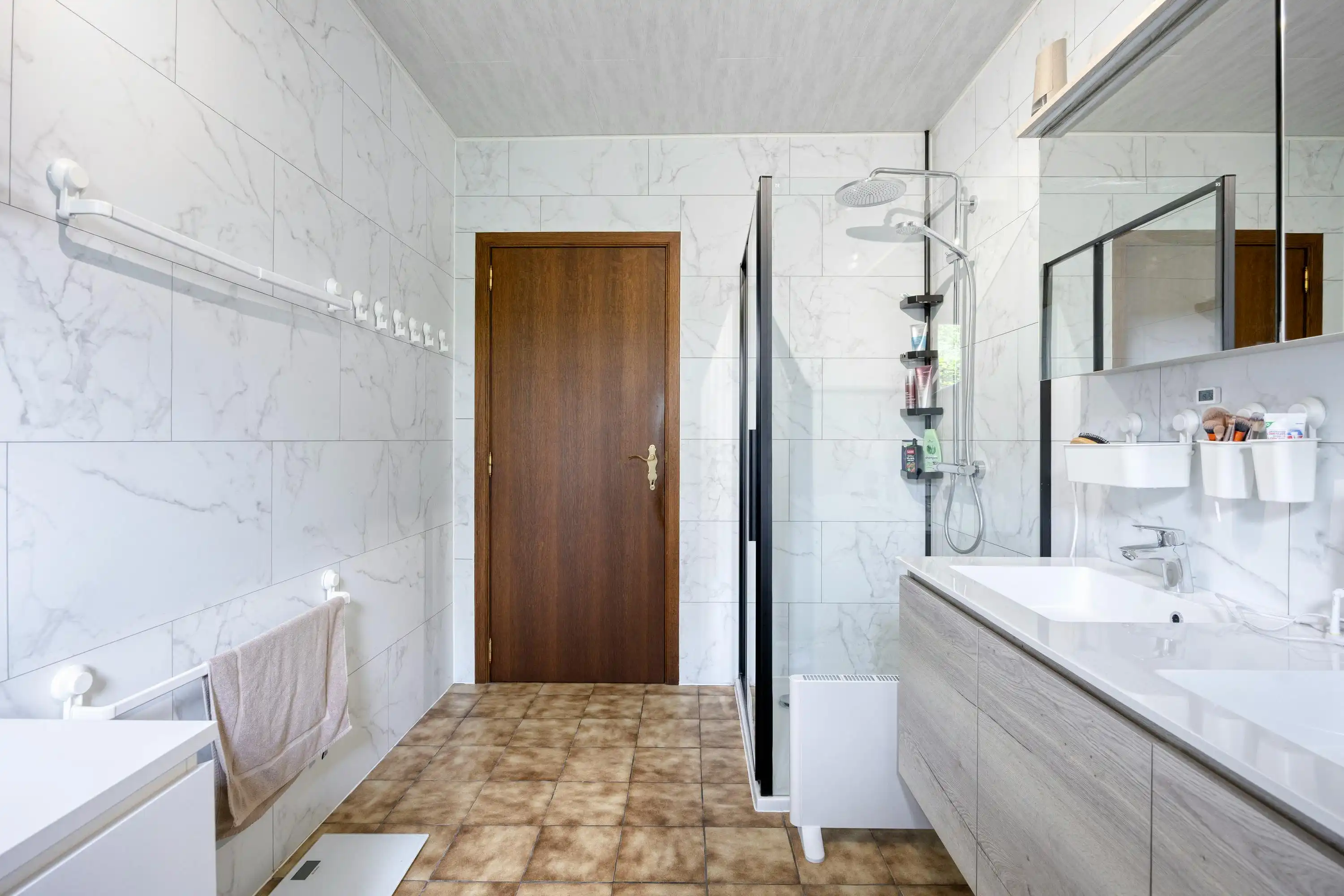 Alleenstaand huis met veel potentieel te koop in Waregem foto 12