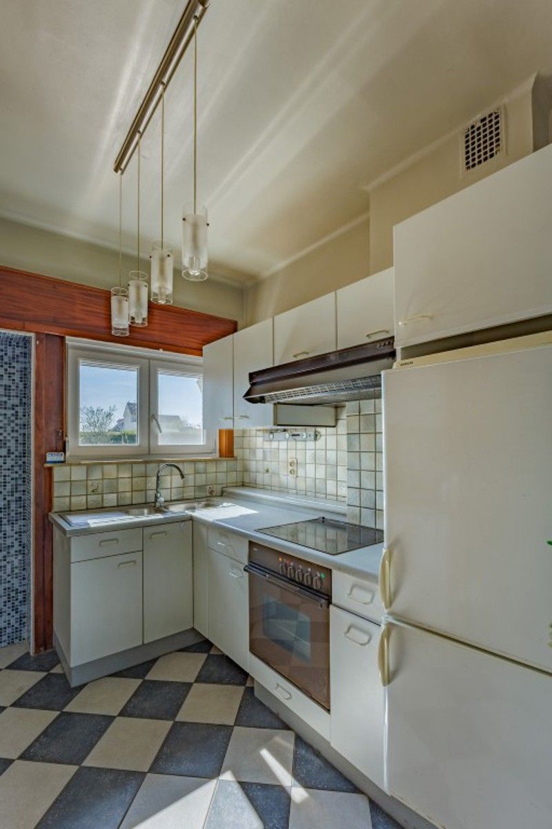 Ruime villa met 5 slaapkamers en zwembad foto 21