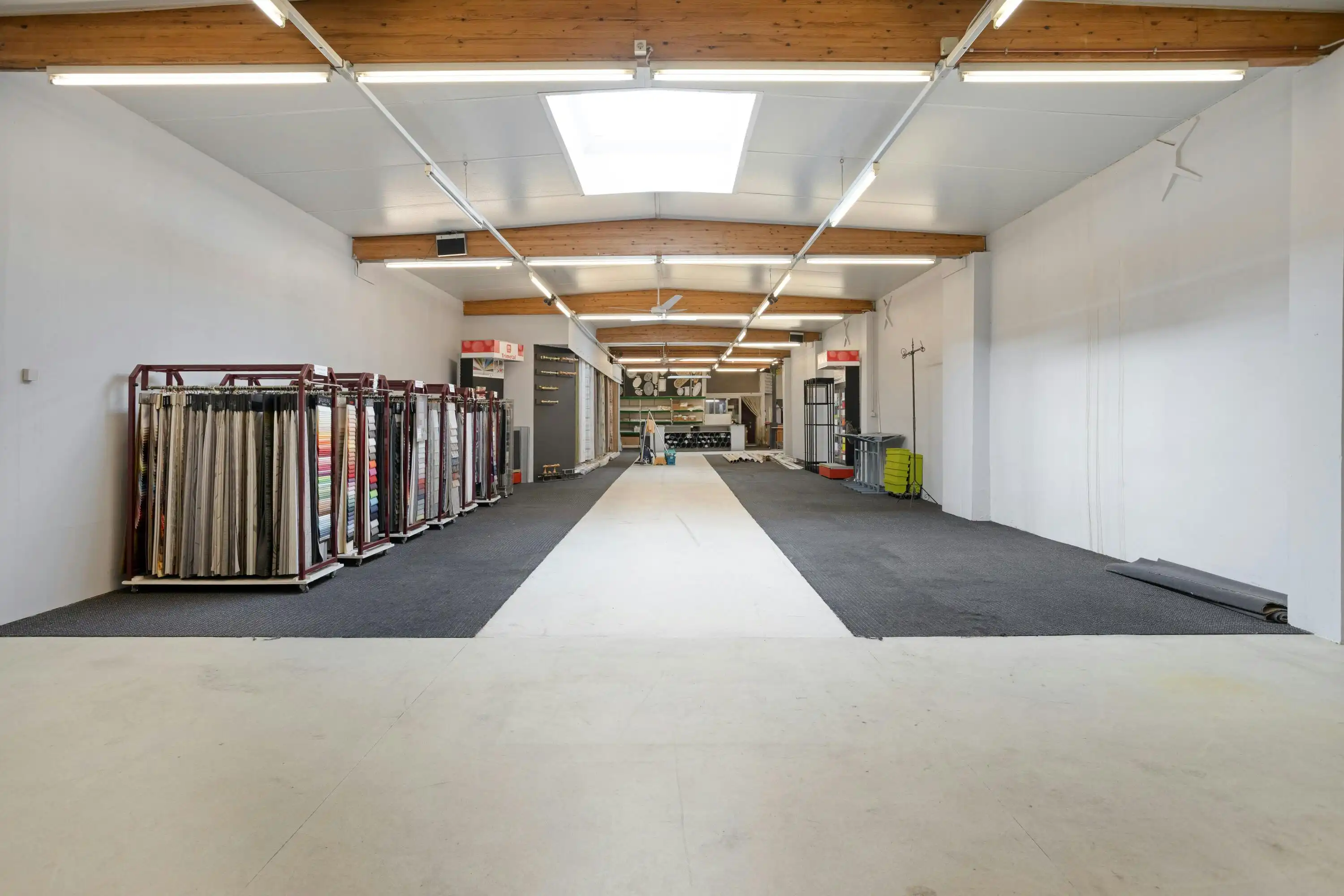 Ruim karaktervol huis van ca. 262 m² te Izegem. foto 15
