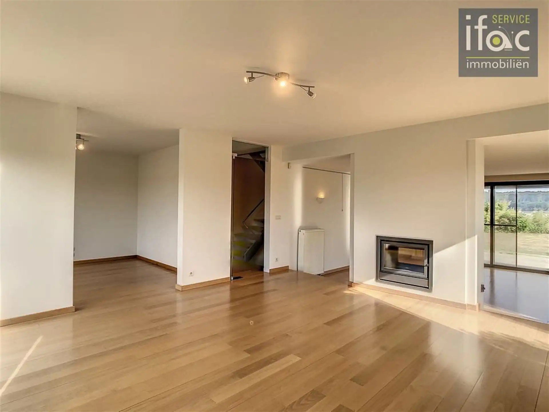 Prachtige 3-gevel villa met unieke panoramische vergezichten foto 5