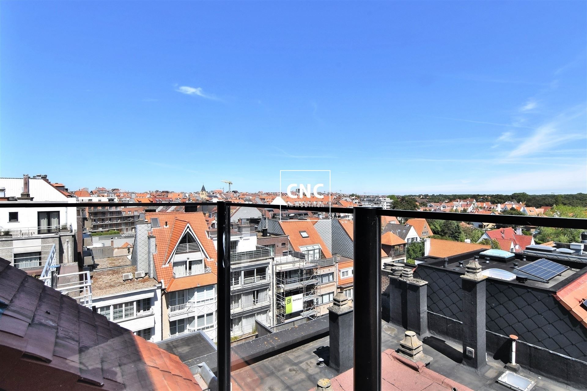 Instapklaar duplex aan de zonnekant van de Lippenslaan foto 11
