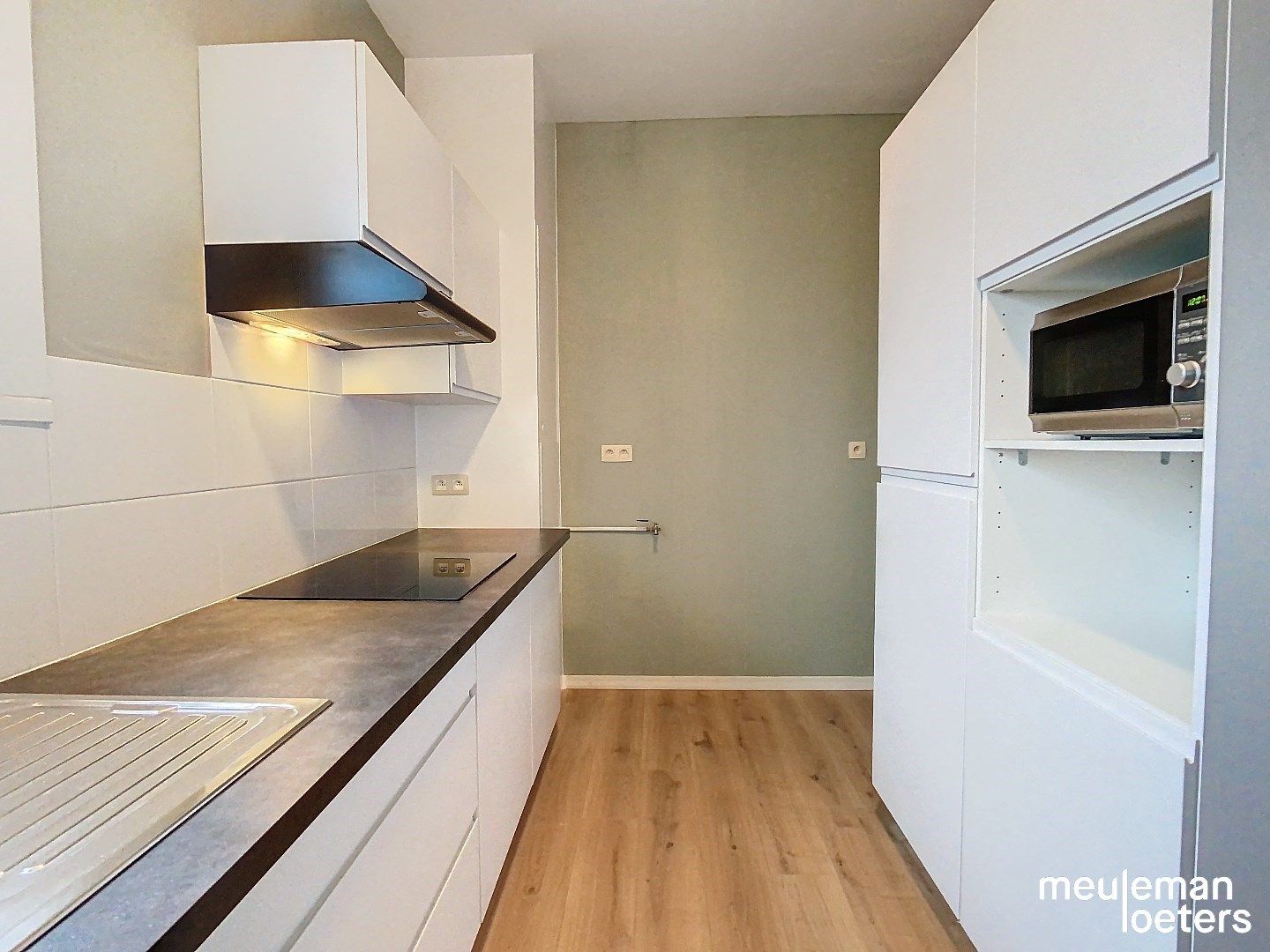 Lichtrijk appartement foto 5