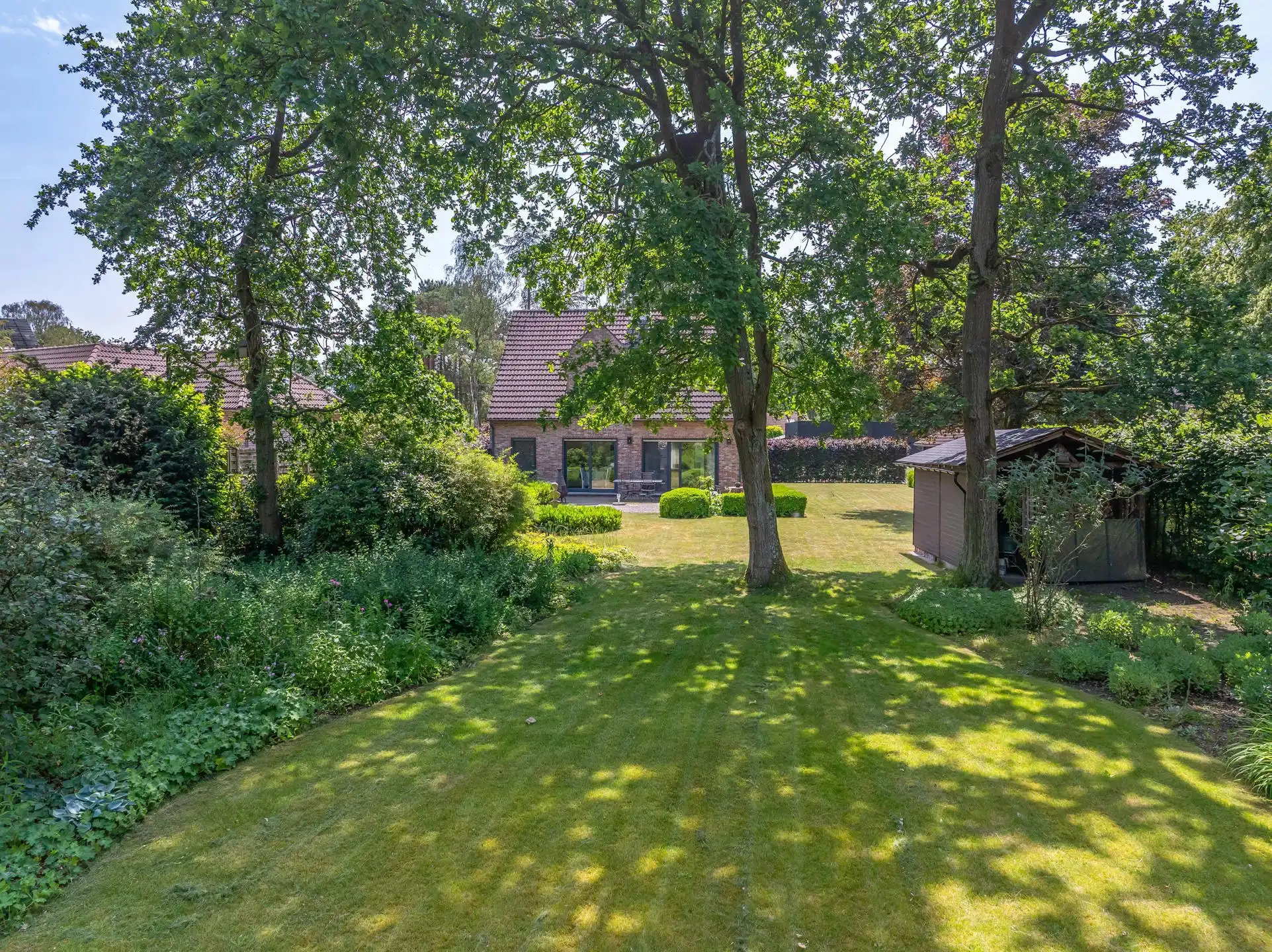 Charmante woning met uitzicht op blijvend groen foto 31