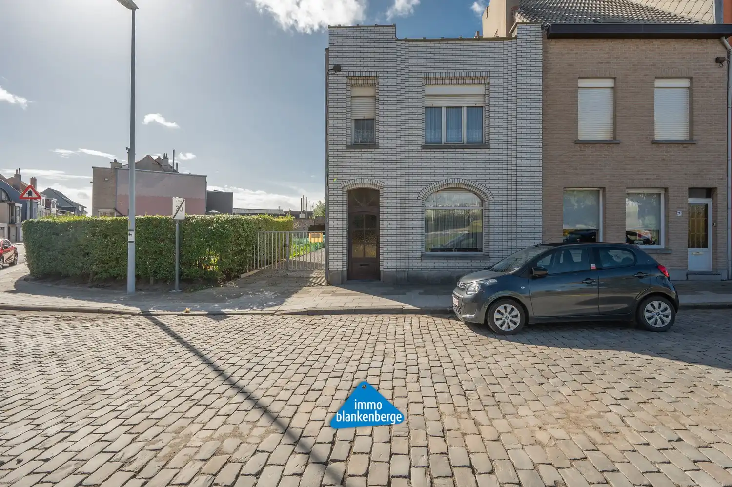 Hoofdfoto van de publicatie: Te renoveren Woning met zicht op de Jachthaven – Rustige ligging aan de Stadsrand