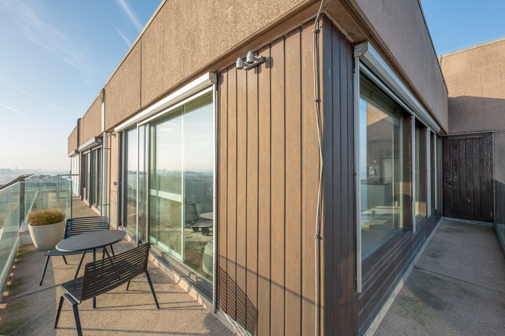 Uitzonderlijke penthouse gelegen op de Zeedijk aan het Van Bunnenplein met panoramische zichten. foto 19