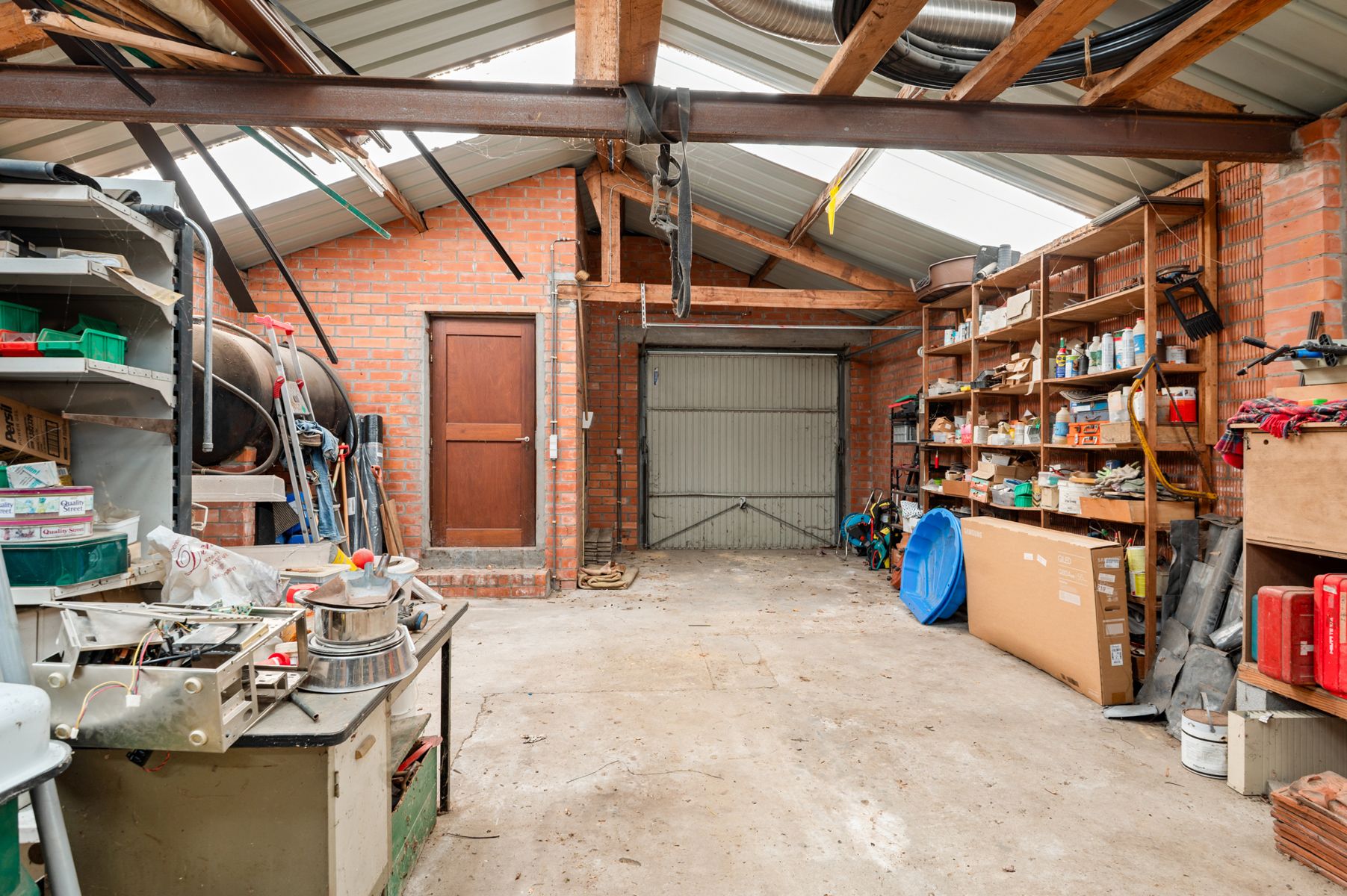 Ruime gezinswoning met bijgebouw en tuin op 694m2 grond foto 25