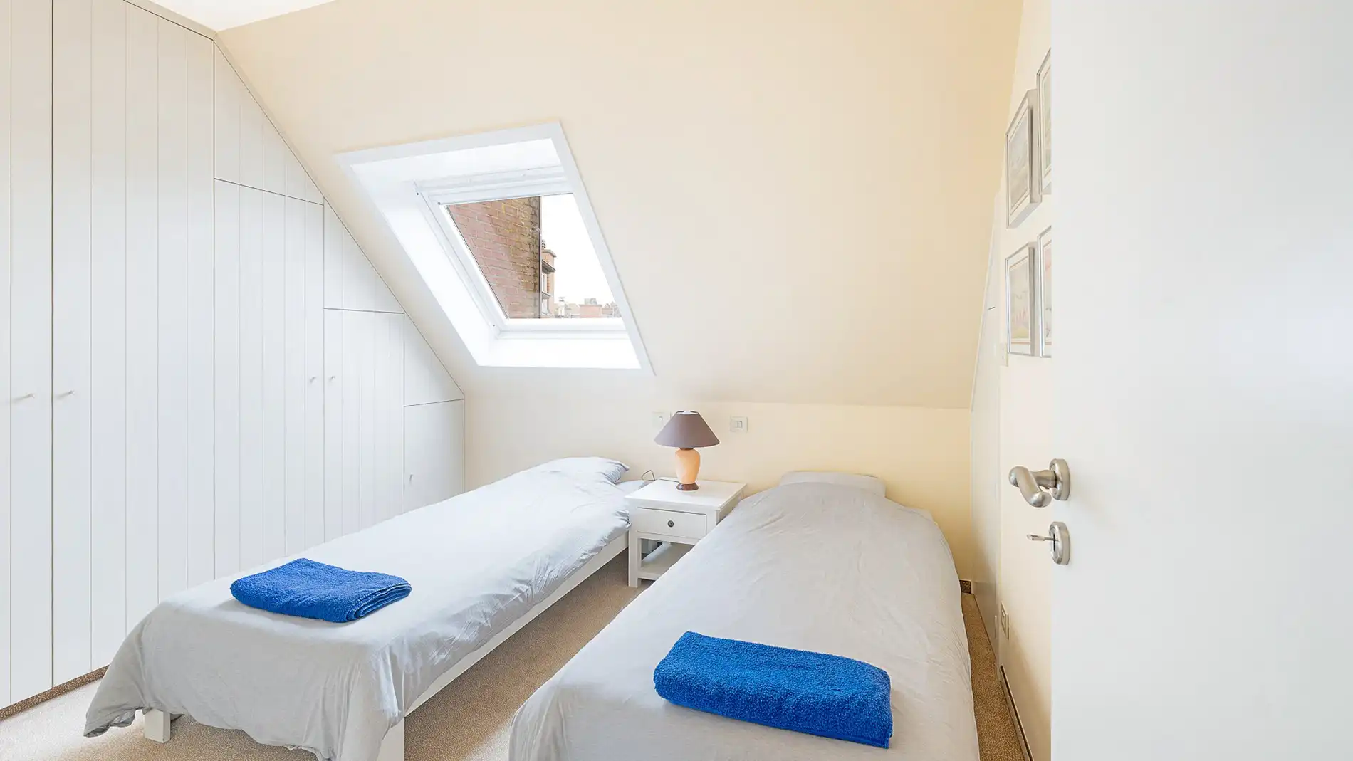 Ruim, zongericht dakappartement op toplocatie te koop foto 19