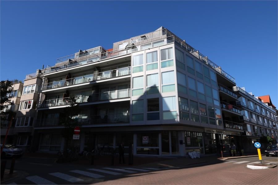 Ruime staanplaats op wandelafstand van het Centrum van Knokke op wandelafstand van de Dumortierlaan.  foto 2