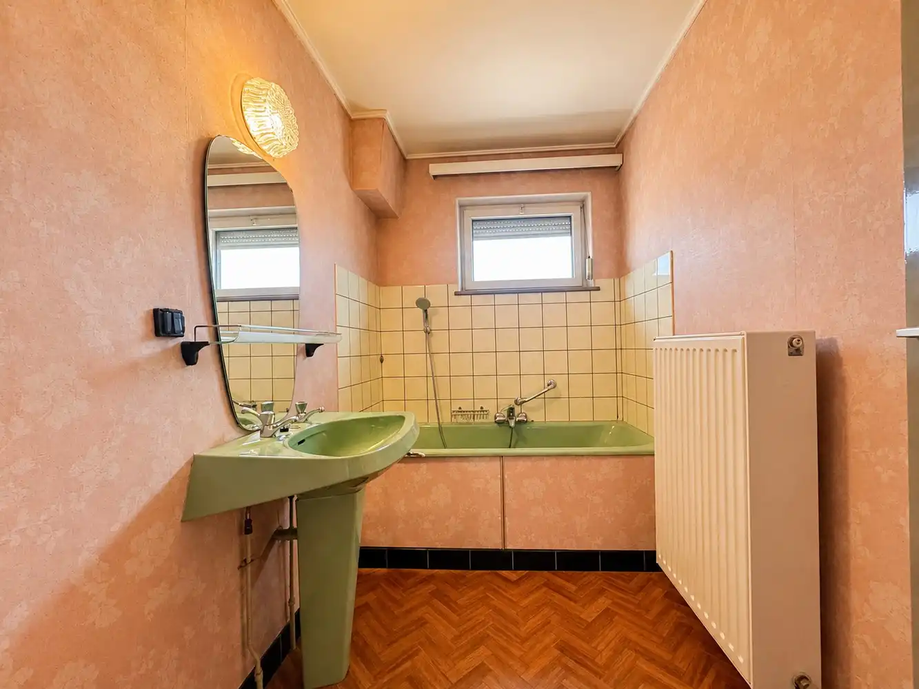 Gezinswoning met 3 slaapkamers, garage en tuin op 428 m² foto 13