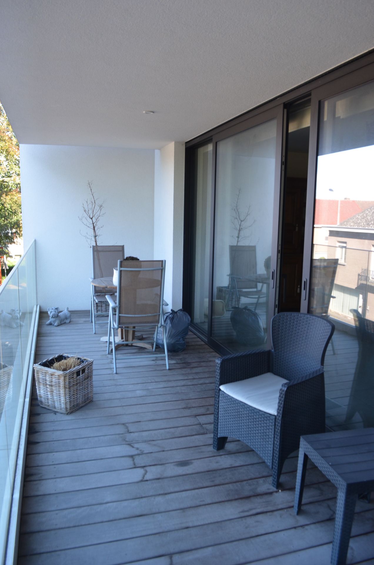 Verzorgd appartement met terras en autostaanplaats in residentie De Beuk foto 6