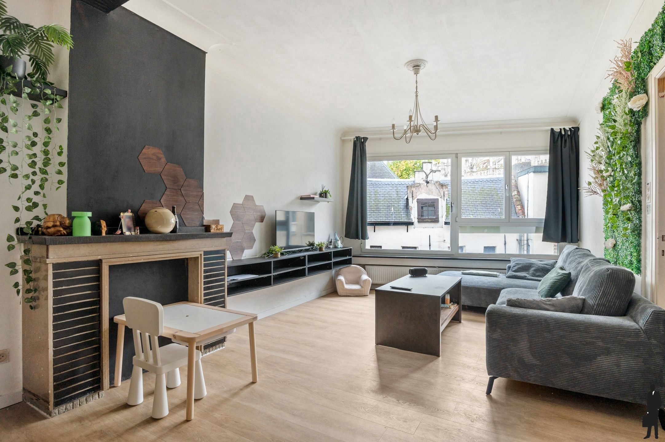 Uniek appartement met frontaal zicht op de kathedraal foto 8