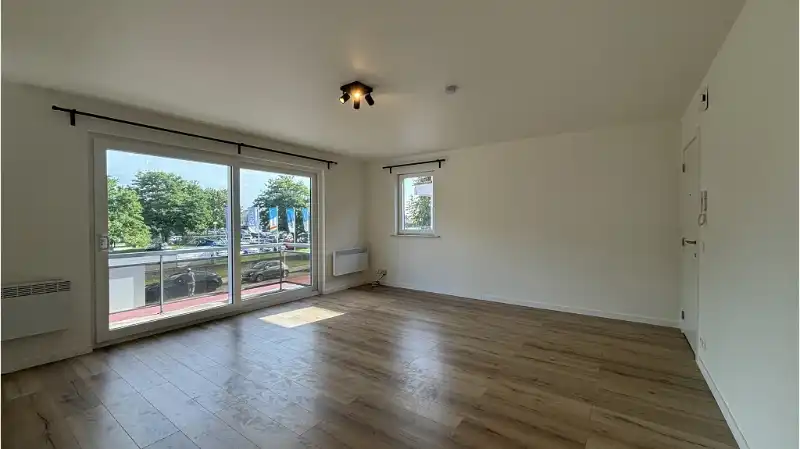 Vernieuwd 1-slaapkamerappartment te huur in Sint-Michiels Brugge foto 3