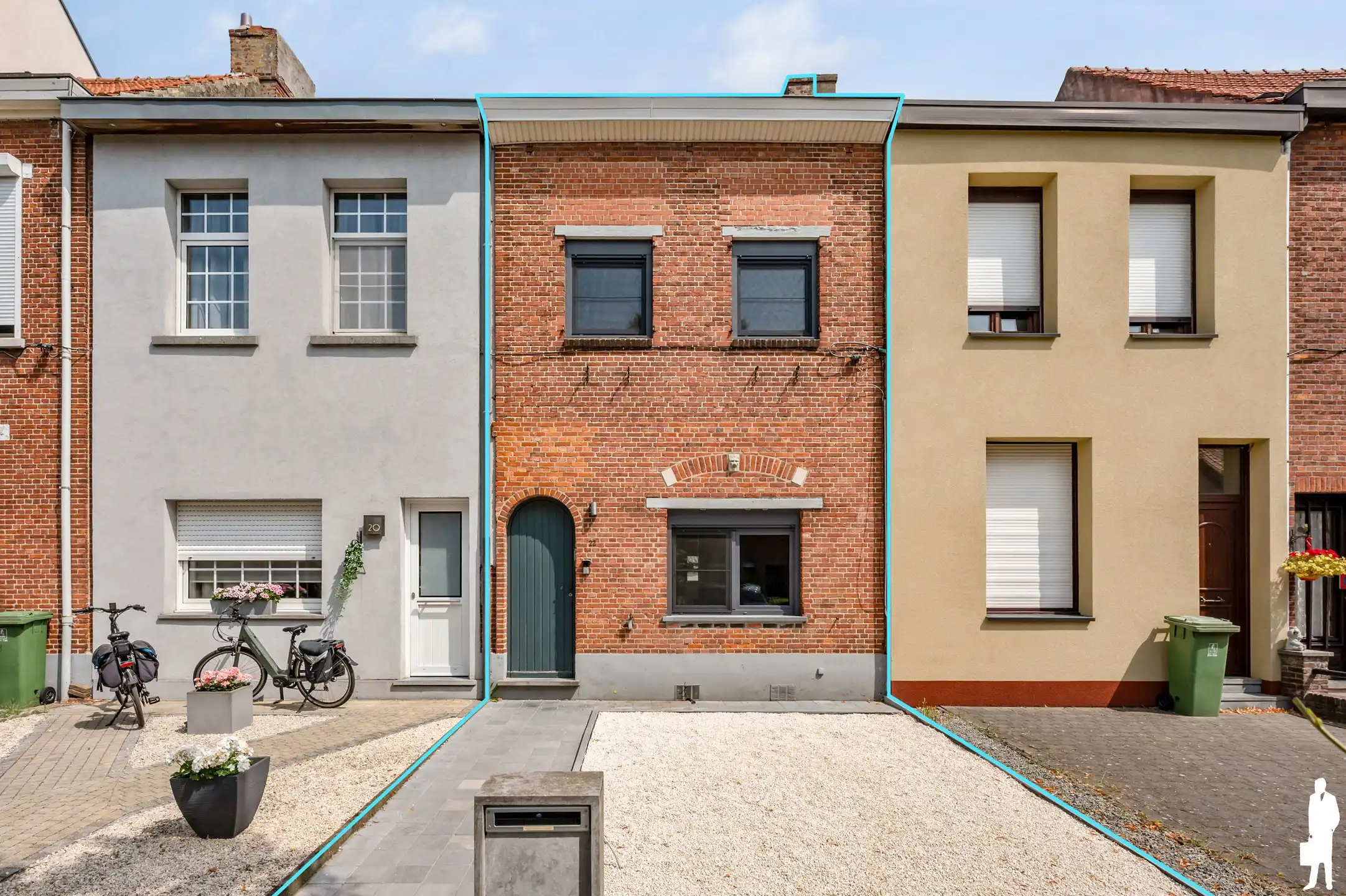 Zeer goed onderhouden woning, nabij het centrum van Ekeren! foto 2