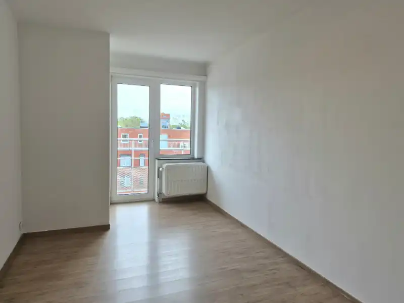 Ruim drie slaapkamer appartement te huur op jaarbasis foto 5