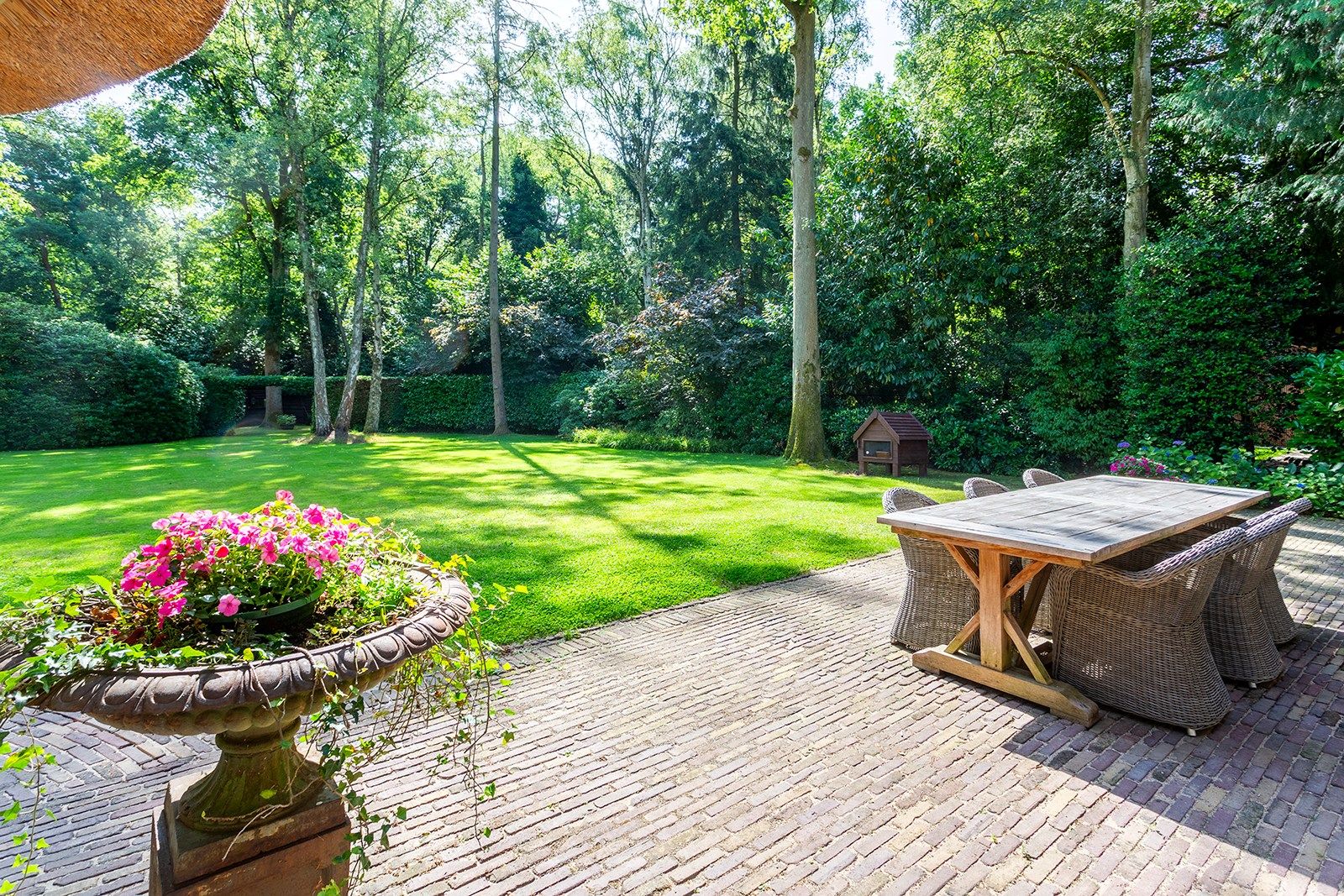 Charmante rietgedekte villa in bosrijke omgeving foto 19