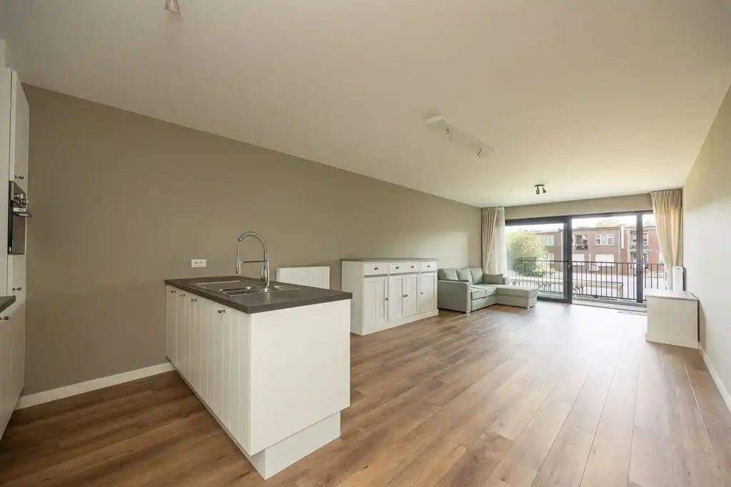Appartement foto {{pictureIndex}}