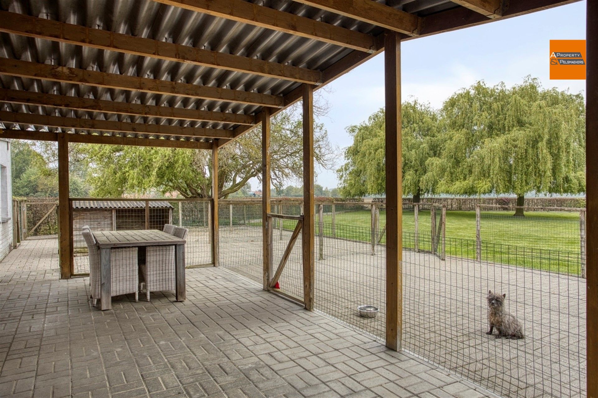 Gerenoveerde woning met ruime tuin foto 27