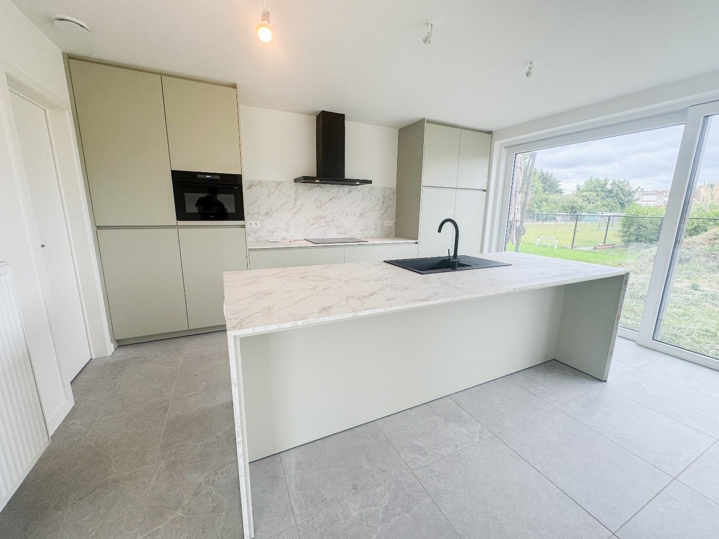 Prachtige halfopen nieuwbouwwoning met 3 slaapkamers in Houthulst foto 5
