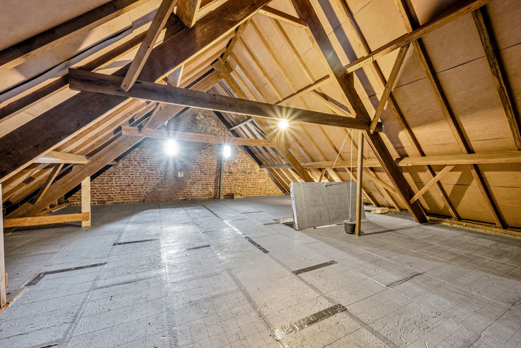 Unieke eigendom met prachtige tuin in doodlopende straat  foto 22