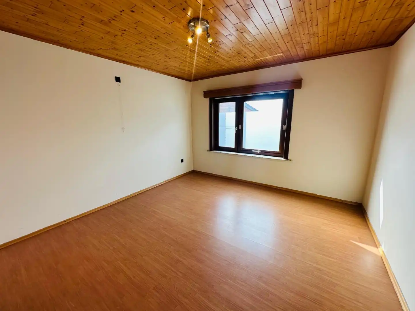 Eigentijdse vrijstaande woning te Peer foto 12