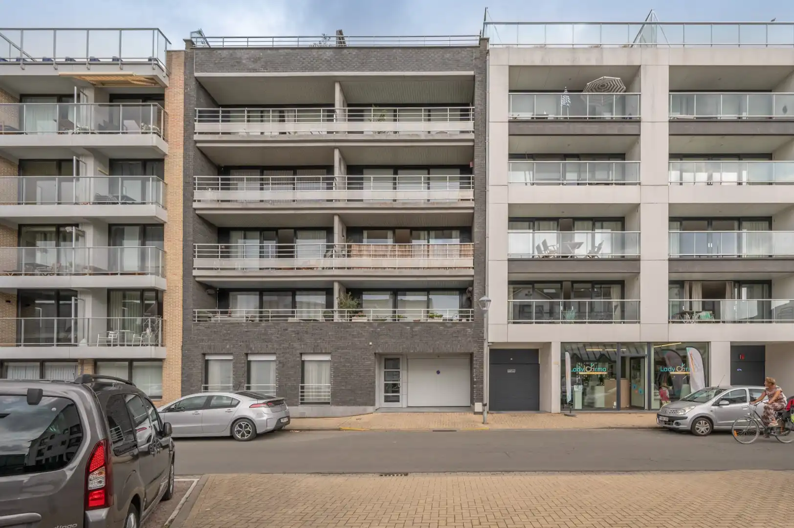 Instapklaar appartement op wandelafstand van zee foto 21