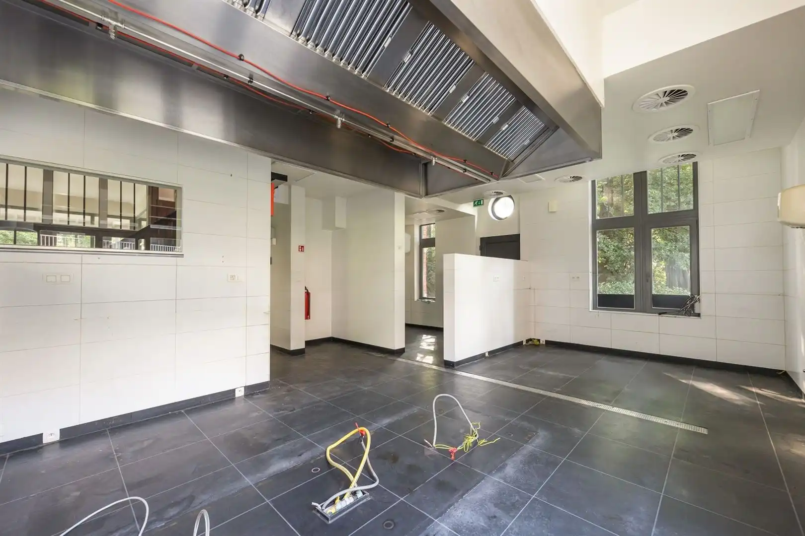 Villa Ullens. Het prachtig gerenoveerde kasteel in hartje Schoten foto 5