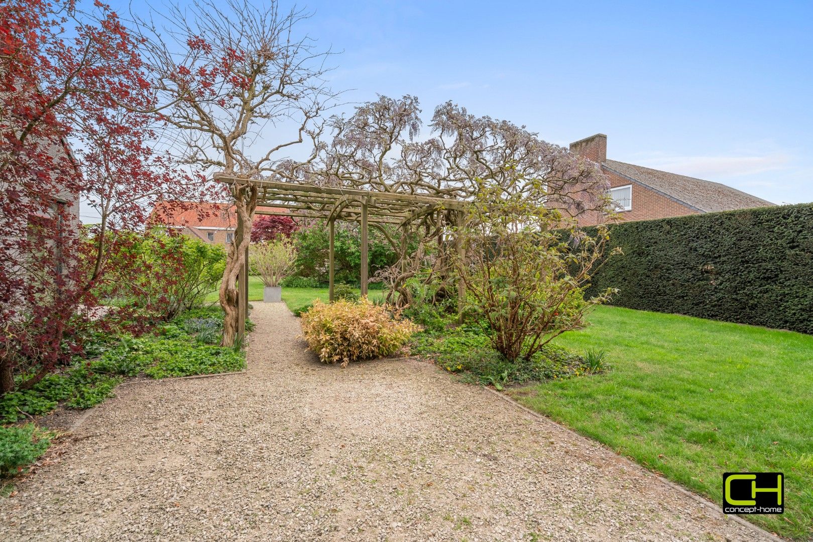 Villa met woonst en praktijkruimte te koop in Beke foto 24