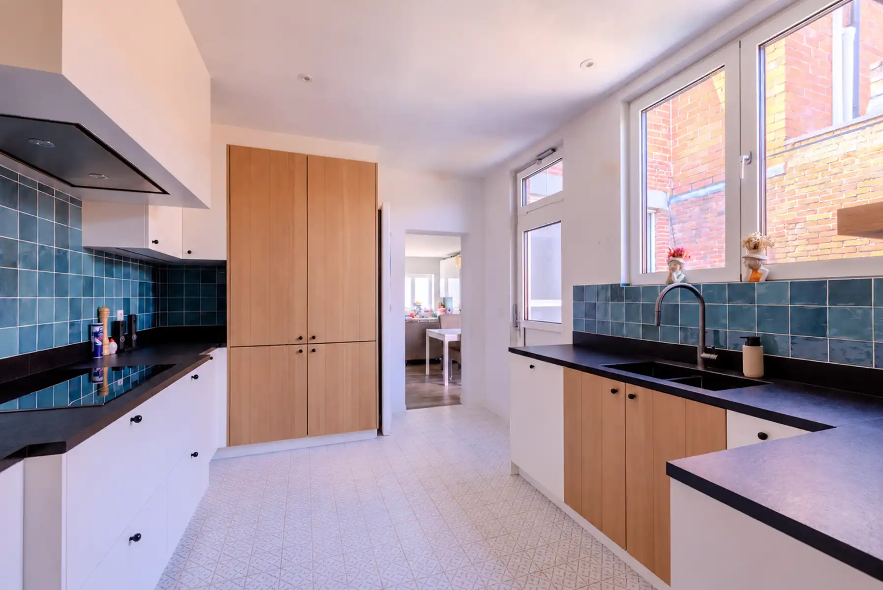 Gerenoveerde woning met tuin via servitude bereikbaar met 3 slpks foto 7