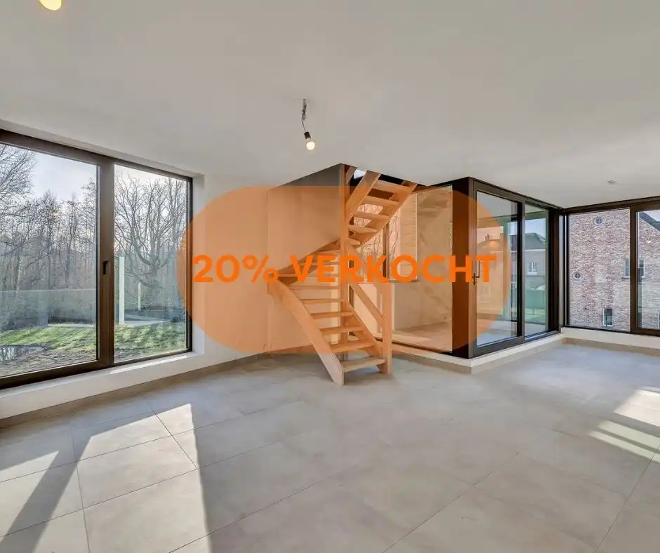 Prachtige nieuwbouwwoning in uniek woonerf foto {{pictureIndex}}