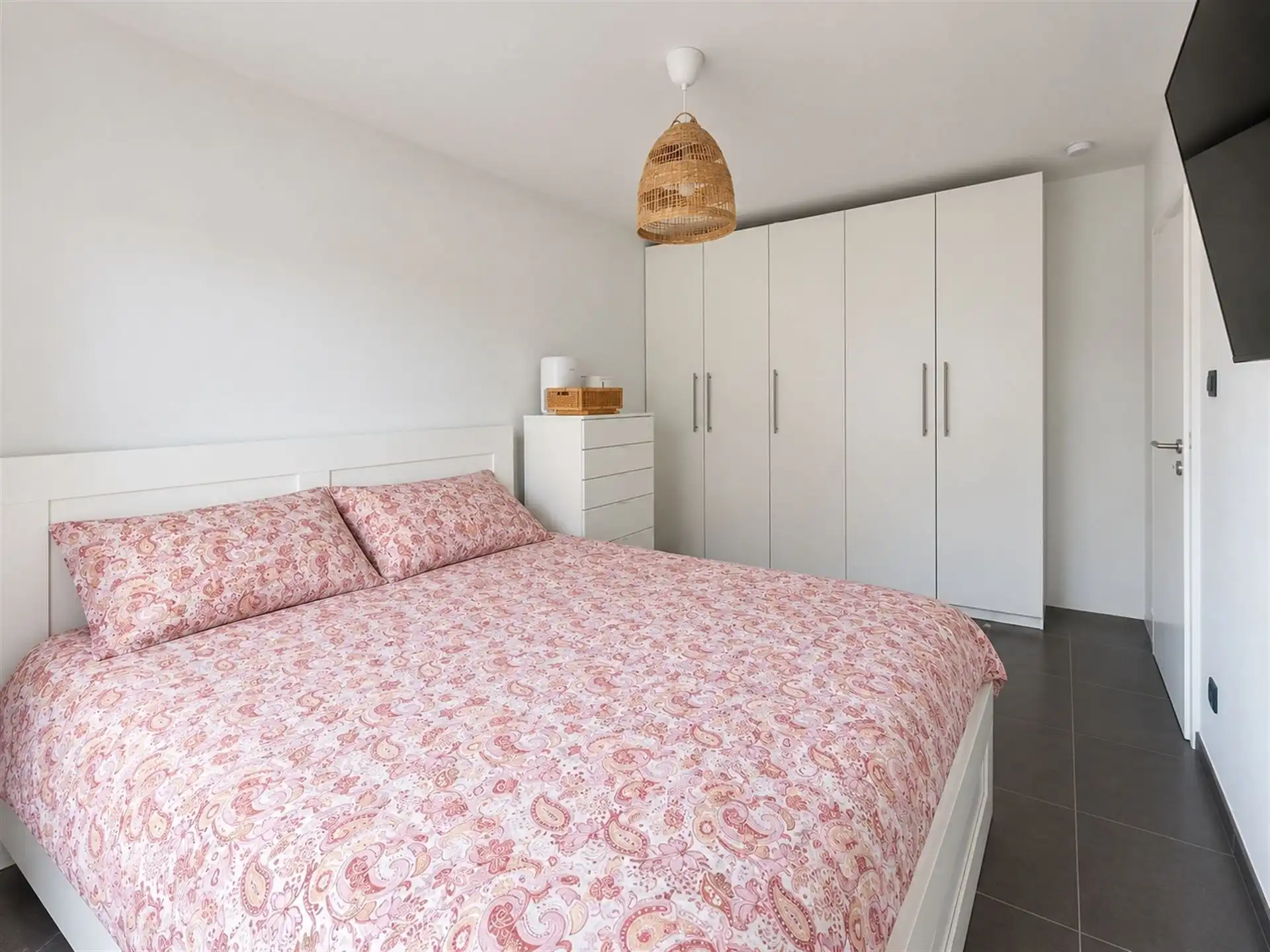 Appartement met 2 slaapkamers, terras en 2 ondergrondse parkeerplaatsen foto 10