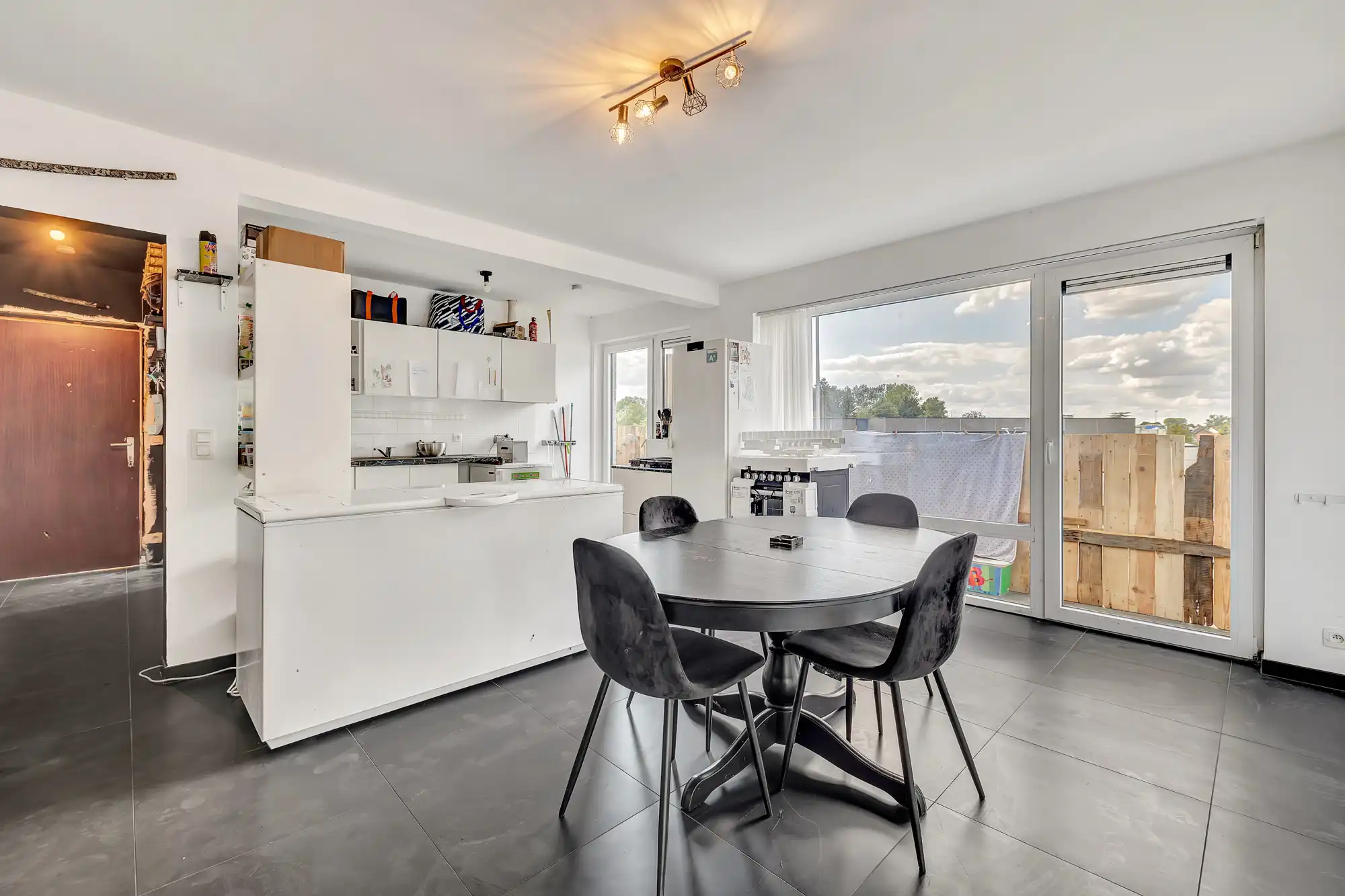 Instapklaar appartement met 3 slpk te centrum Liedekerke foto 5
