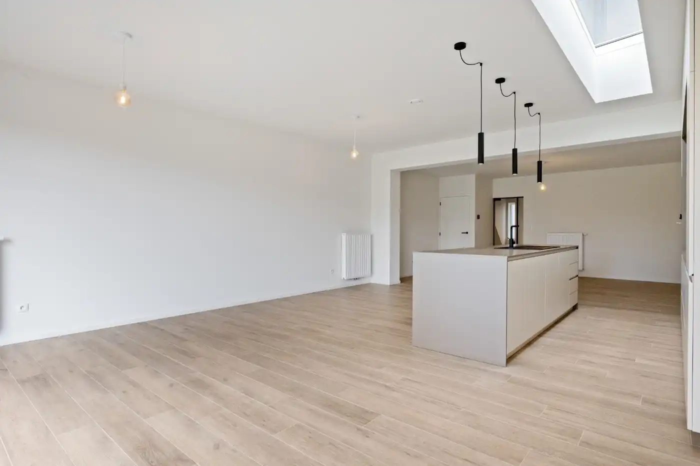 Volledig gerenoveerde, instapklare woning met 3 slpk. en grote tuin foto 8