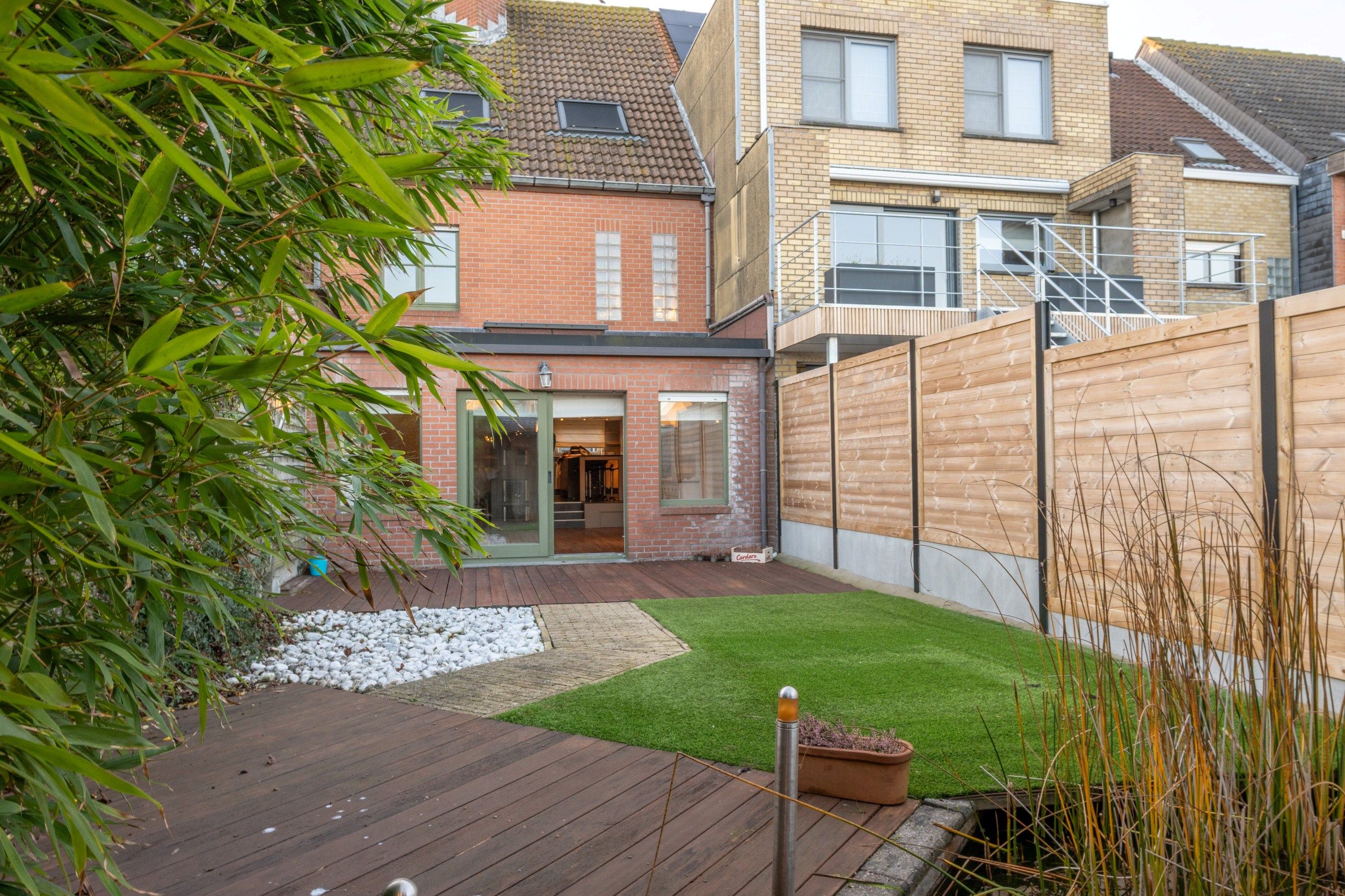 Leuke stadswoning met zonnige tuin te Heist-aan-Zee.  foto 9