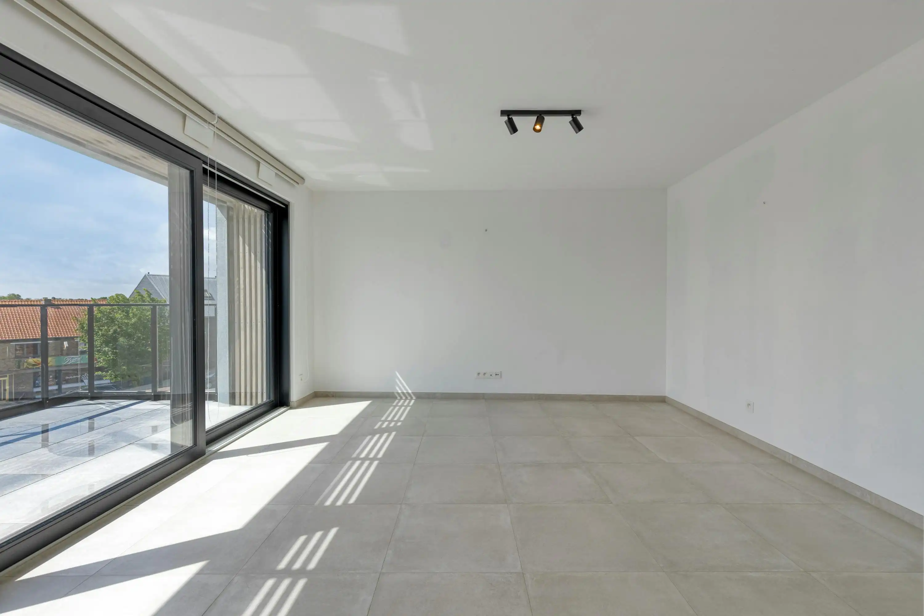 Appartement met één slaapkamer en ruim terras over het water foto 13