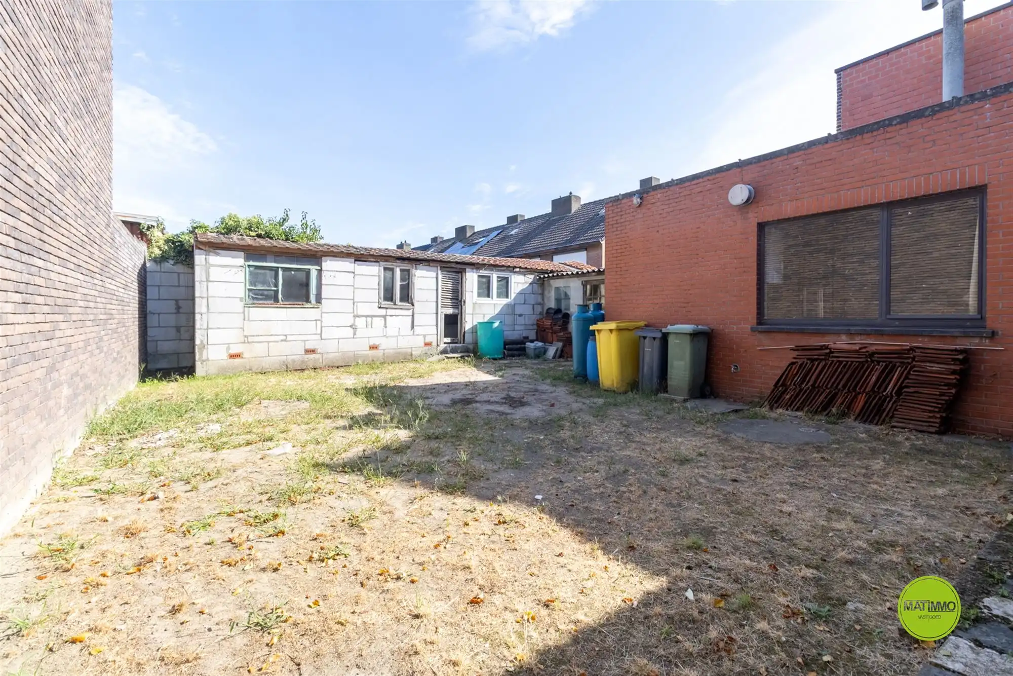 Compacte halfopen renovatiewoning met 2 slaapkamers en tuin foto 14