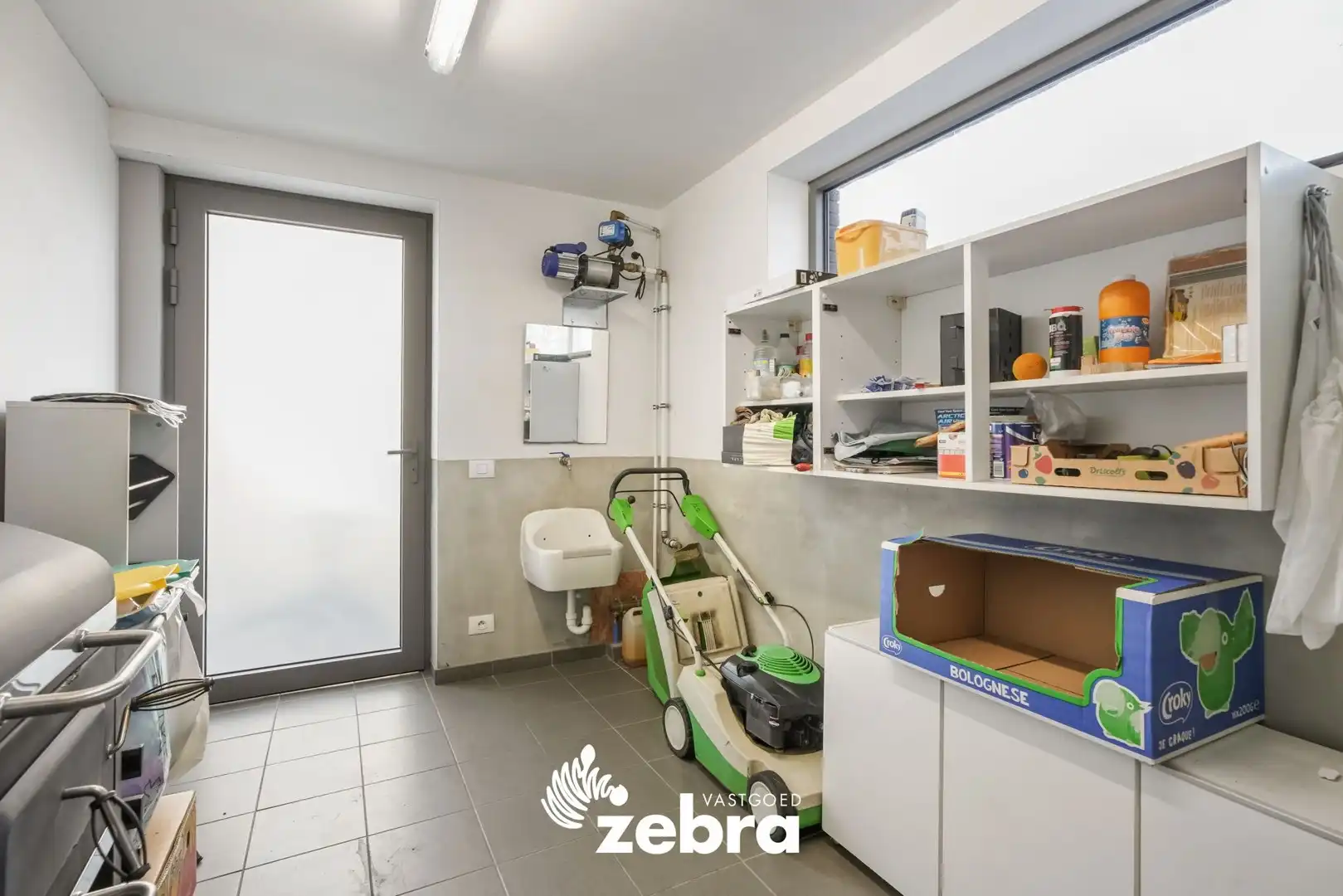 Ruime woning met mogelijkheid tot 4 slaapkamers te Roeselare! foto 11