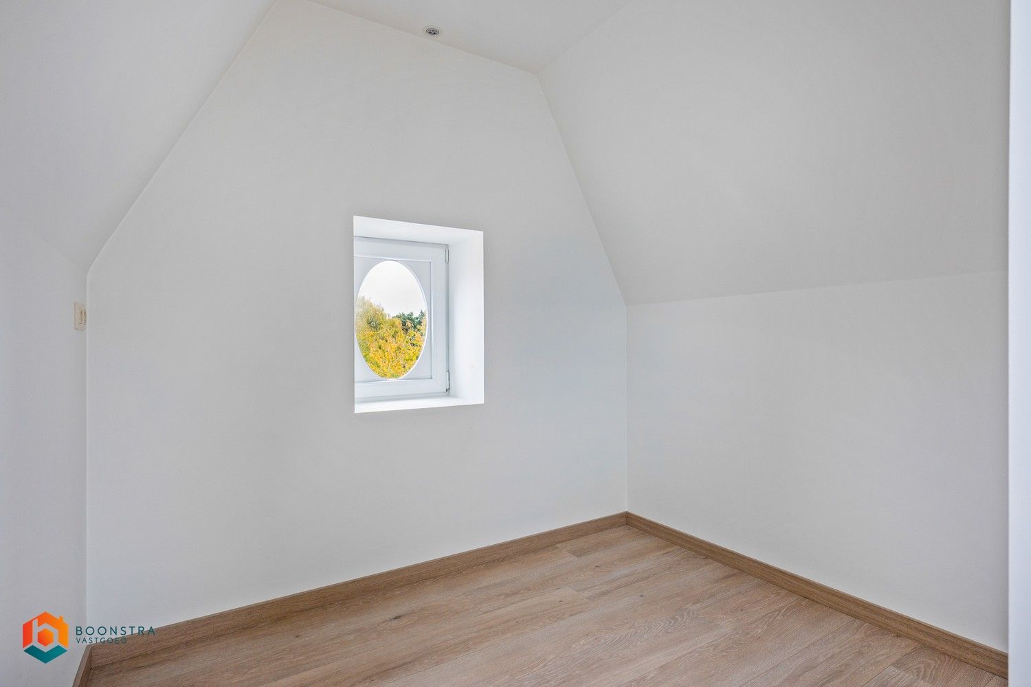 Gerenoveerde woning met 4 slpkrs te Mechelen foto 22