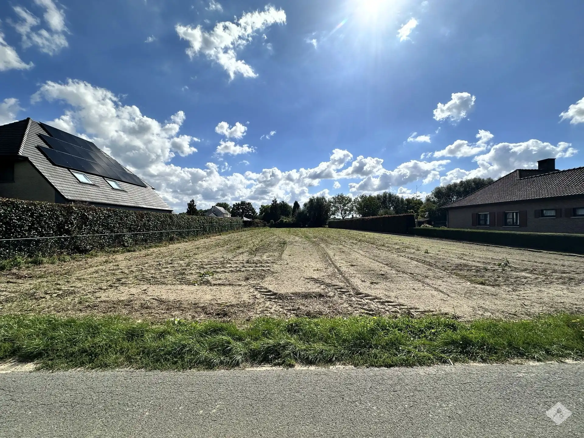 Ruim perceel bouwgrond voor open bebouwing op uitstekende locatie foto 2