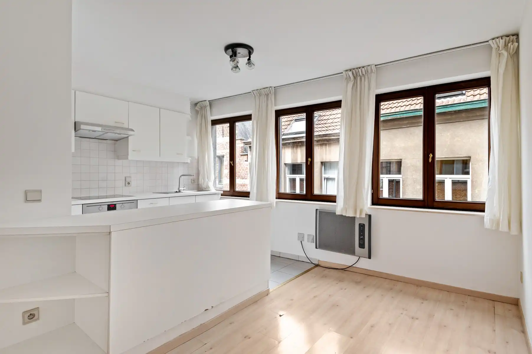 Appartement met terras en staanplaats in karaktervol historisch gebouw foto 10