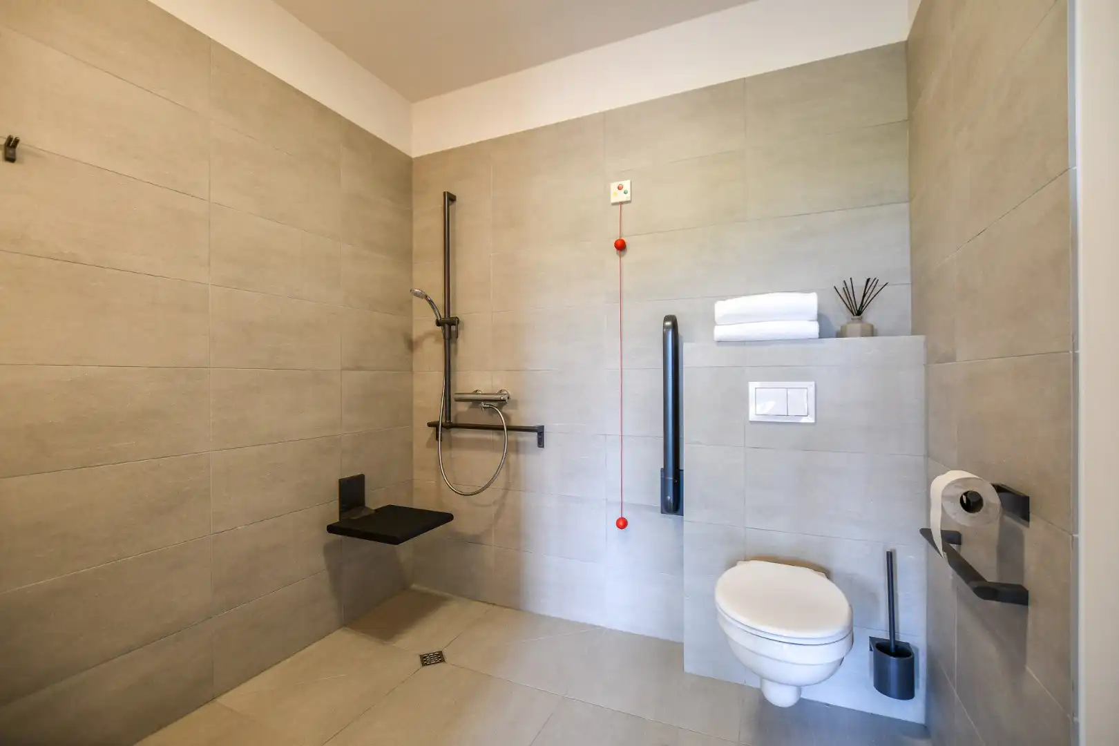 Moderne assistentiewoning met ondergrondse berging en parkeerplaats in De Haan, vlakbij strand, duinen en zee foto 12