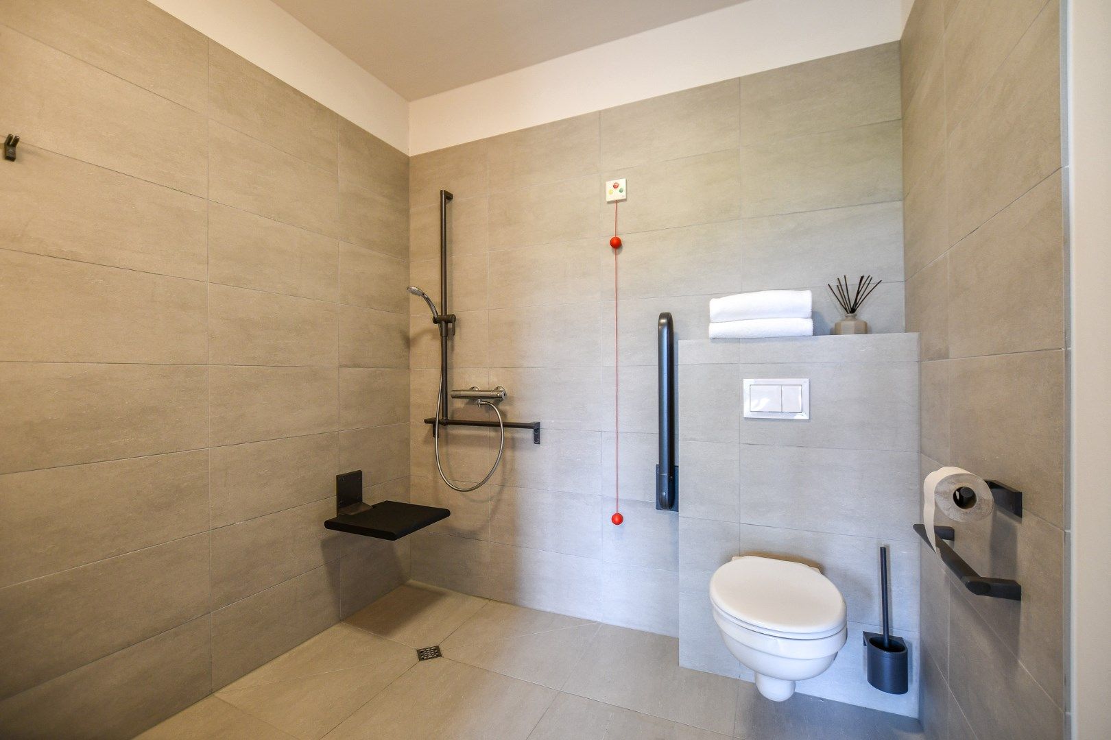 Moderne assistentiewoning met ondergrondse berging en parkeerplaats in De Haan, vlakbij strand, duinen en zee foto 12