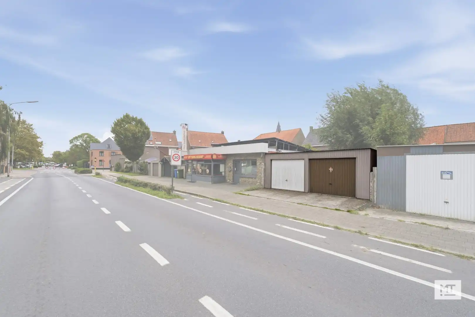 Verder af te werken woning met 3 slaapkamers, tuin, uitweg en dubbele garage in Oostnieuwkerke foto 22