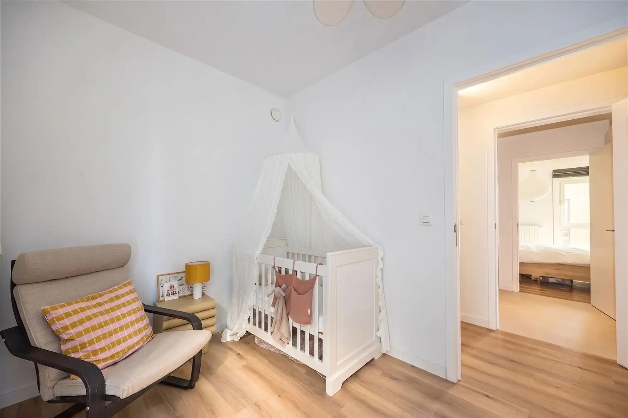 Instapklaar modern hoekappartement met 2 slpk. en terras foto 16