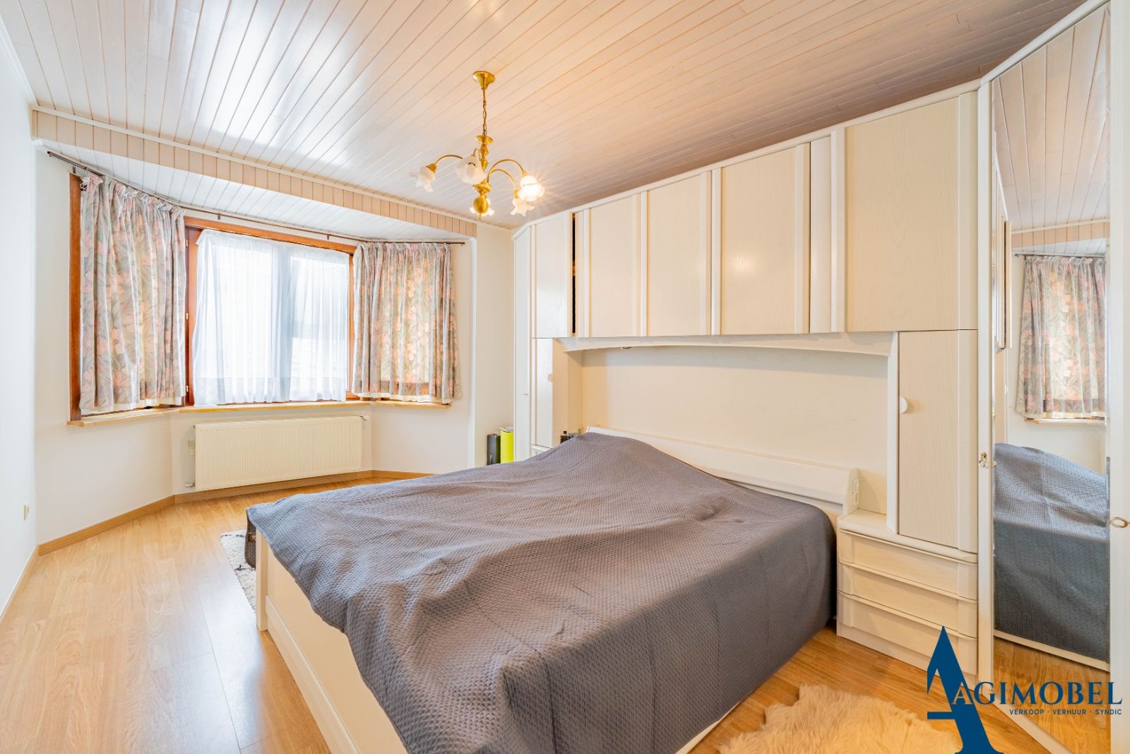 Charmante woning in het Hart van Knokke met 3 slaapkamers, tuin en garage. foto 19