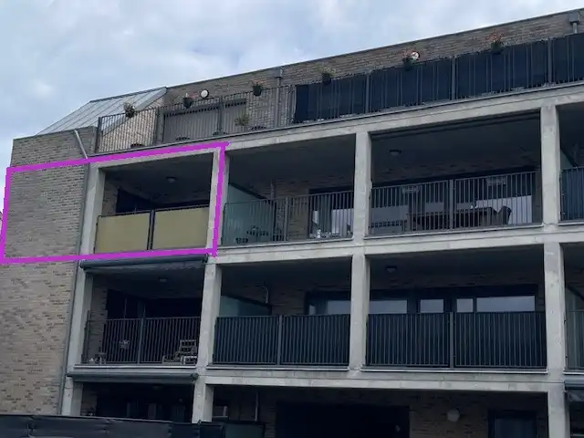 Appartement met 2 slaapkamers, ruim terras en parking foto 14