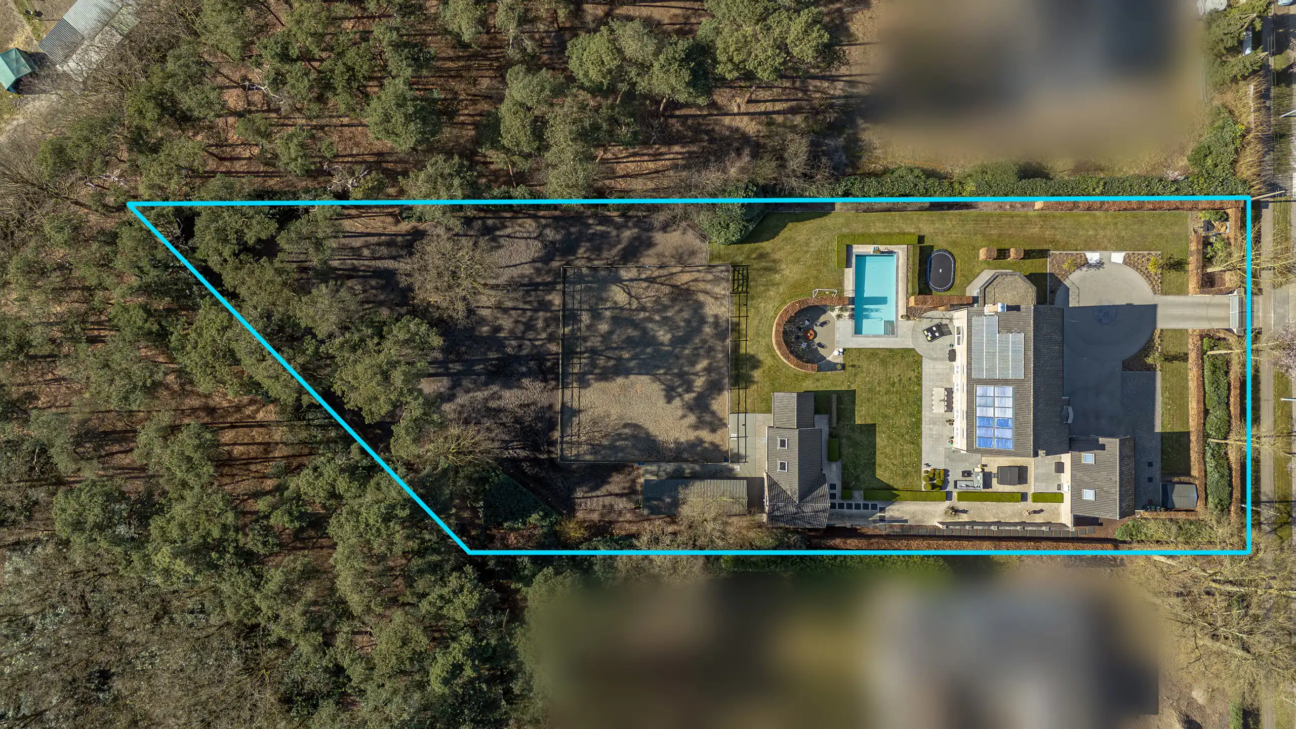 Topvilla met paardenaccomodatie, infinity-pool en 2e woning! foto 6