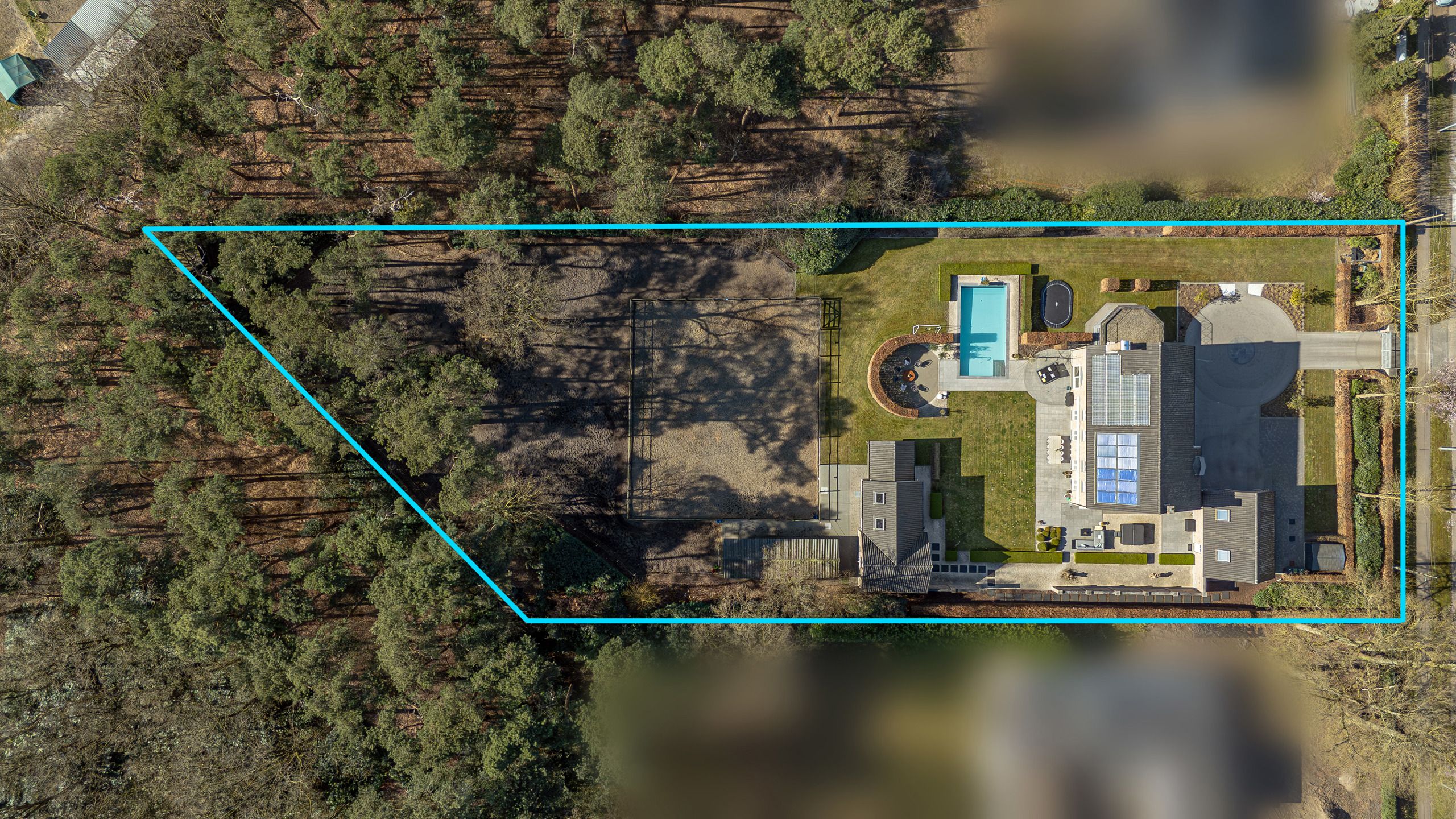 Topvilla met paardenaccomodatie, infinity-pool en 2e woning! foto 6