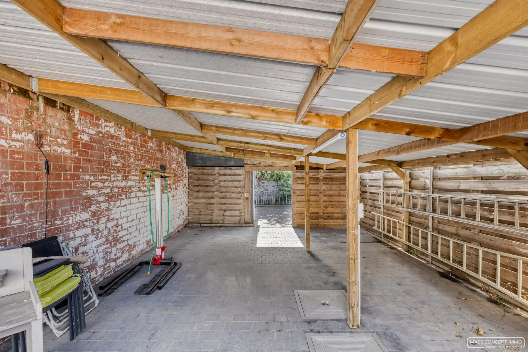 Ruime woning te koop te Waregem op strategische ligging foto 22