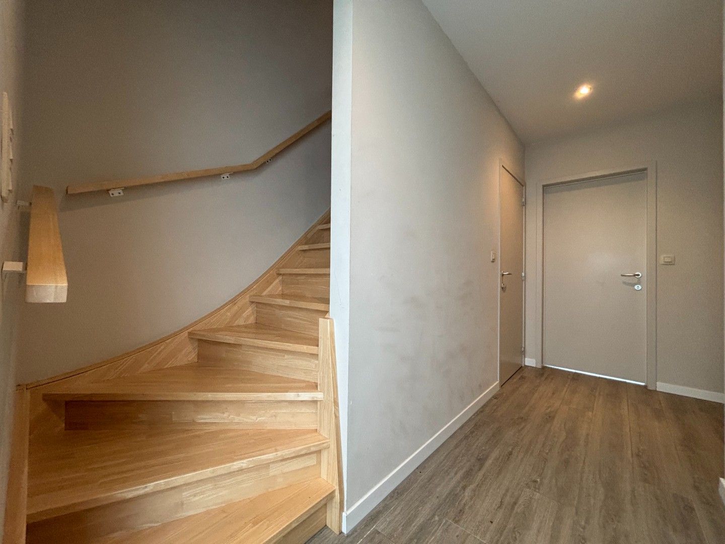 Halfopen woning te huur te Vleteren foto 2